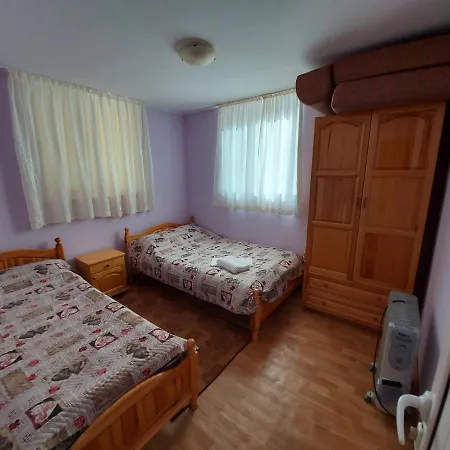 Holiday home Вили Ловен Рай Tsigov Chark